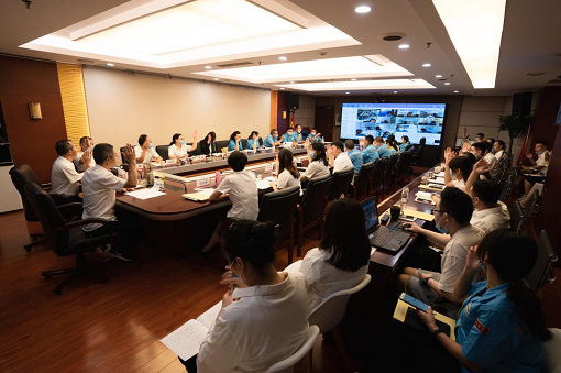 中路公司召開(kāi)職工代表大會(huì)審議通過(guò)《加油站“微腐敗”行為管理細(xì)則》等3項(xiàng)制度.png