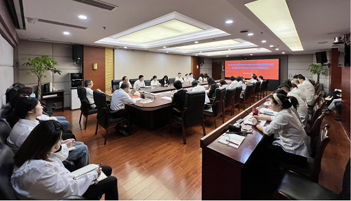 中路能源公司黨支部召開(kāi)警示教育會(huì)暨黨支部書(shū)記講授廉潔黨課.png
